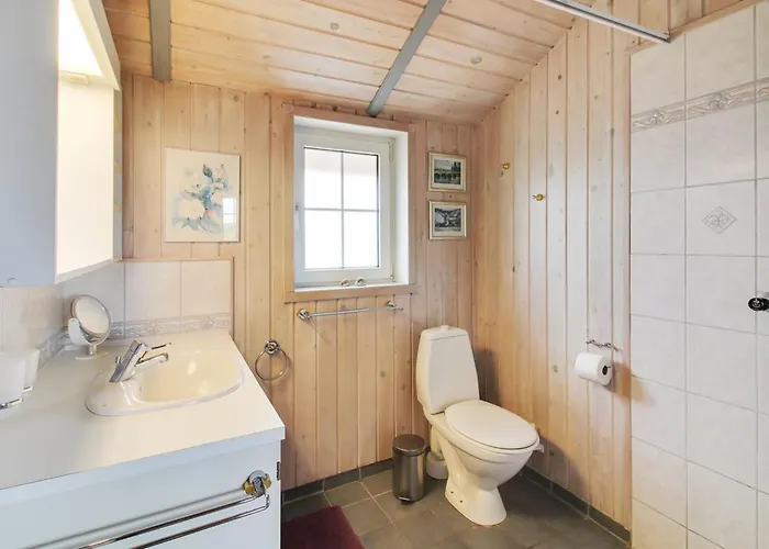 Frithger - 250m From The Sea By Interhome Lakolk